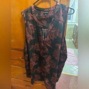 Torrid Sleeveless Dress Shirt
